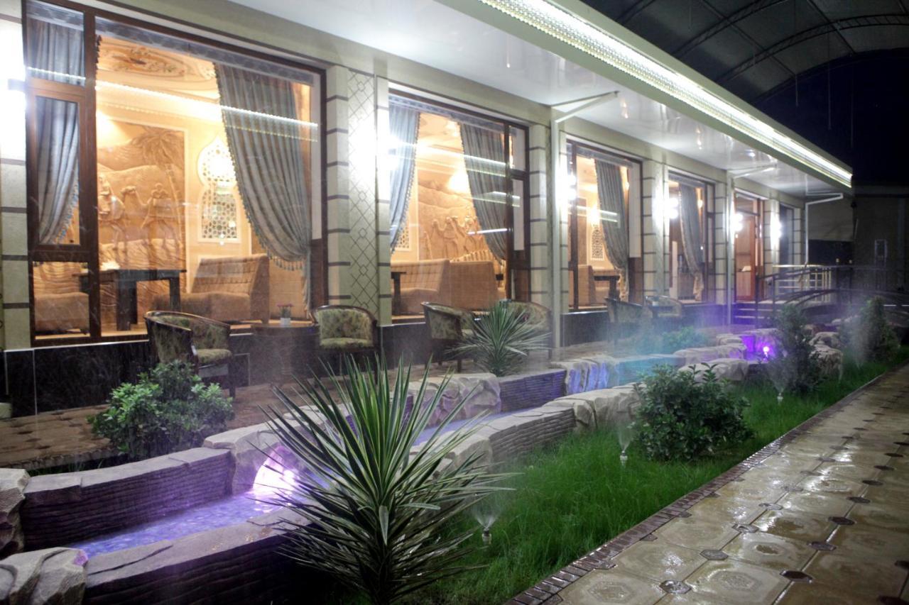 Hotel Naxshab Qarshi Exteriör bild