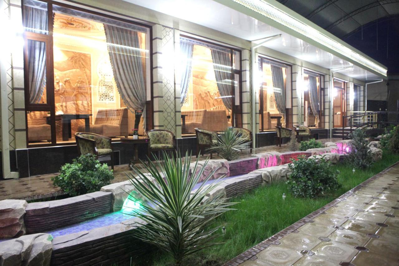 Hotel Naxshab Qarshi Exteriör bild