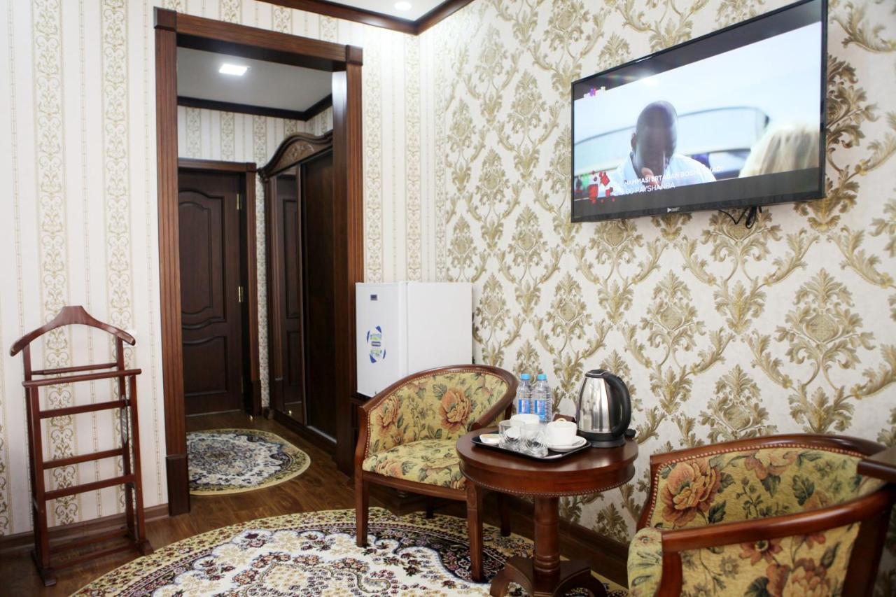 Hotel Naxshab Qarshi Exteriör bild