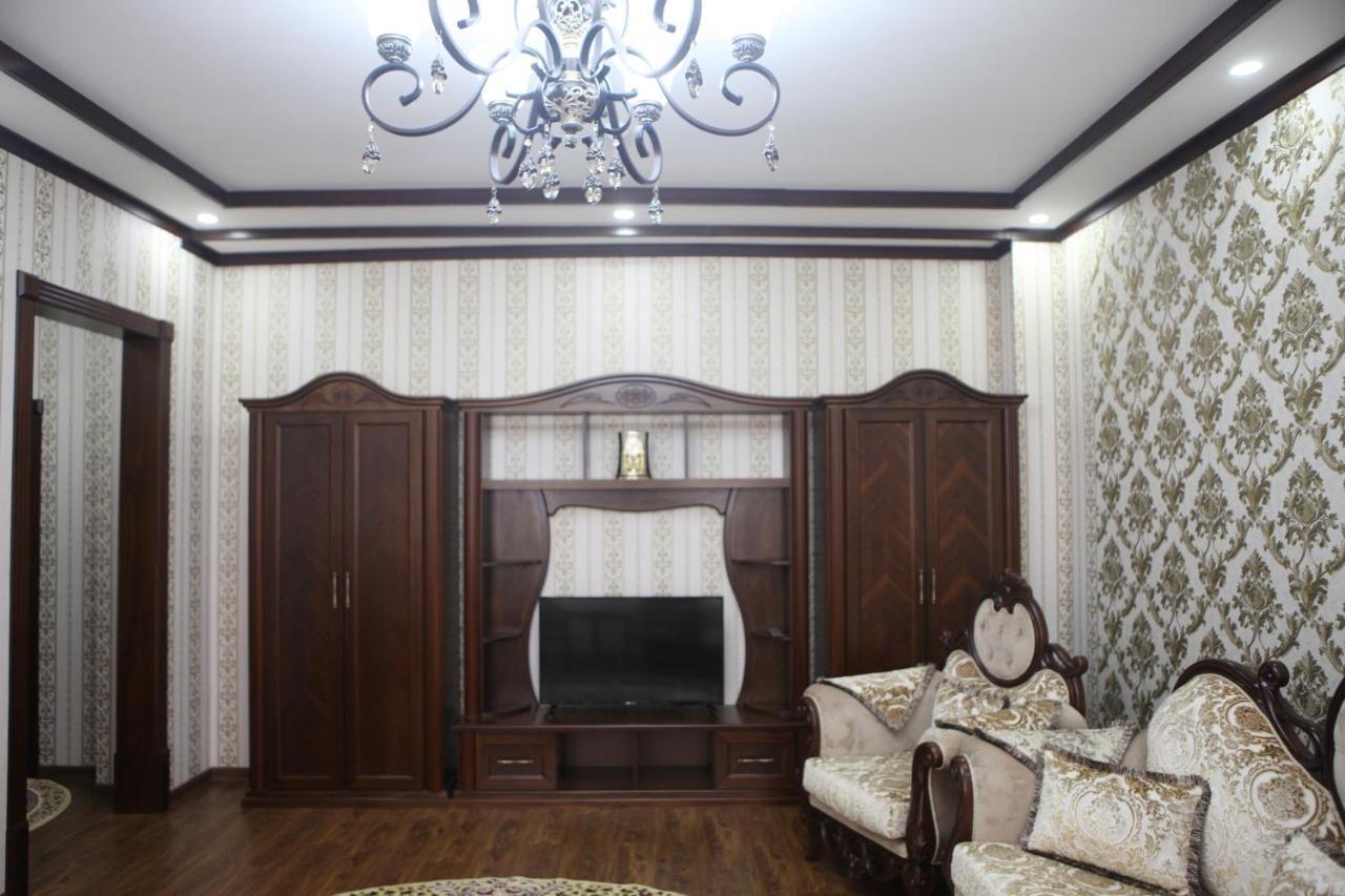 Hotel Naxshab Qarshi Exteriör bild