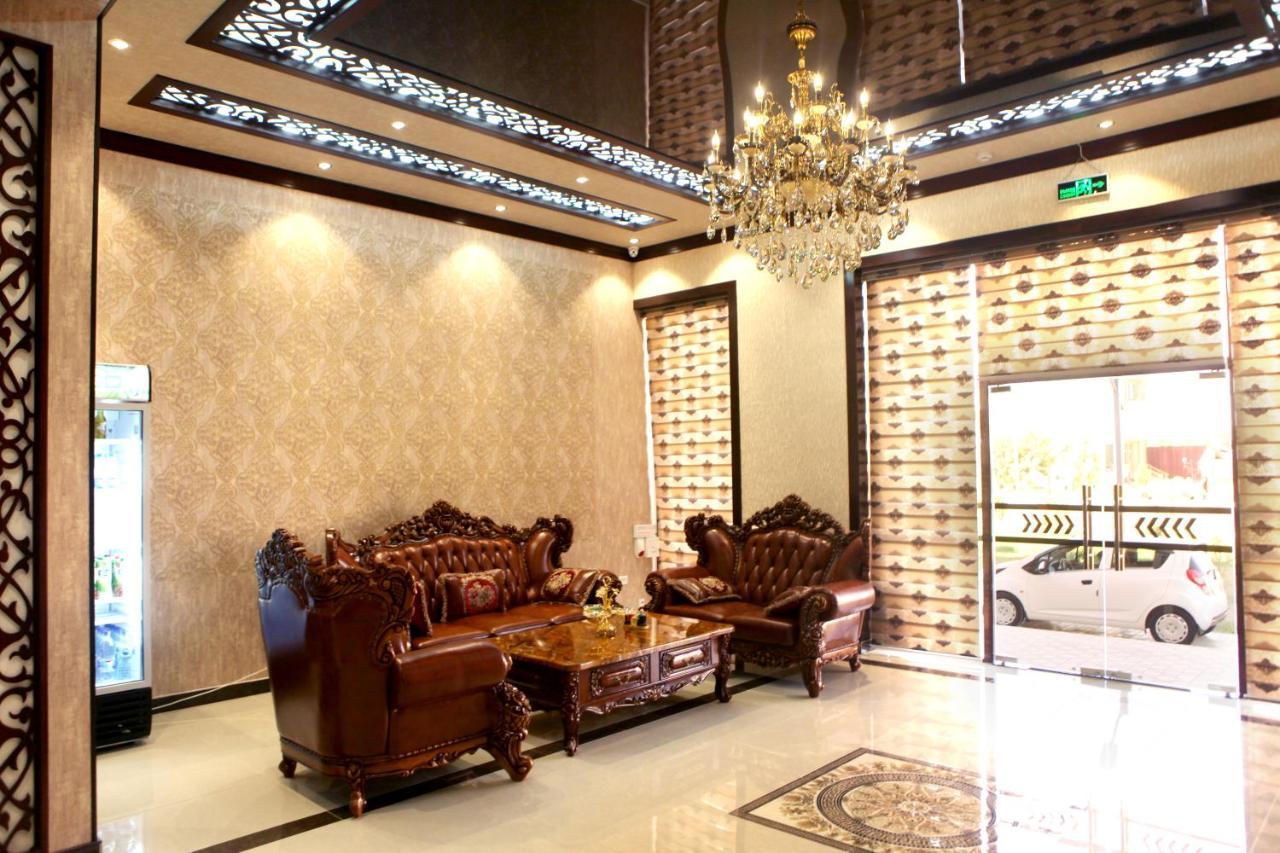 Hotel Naxshab Qarshi Exteriör bild