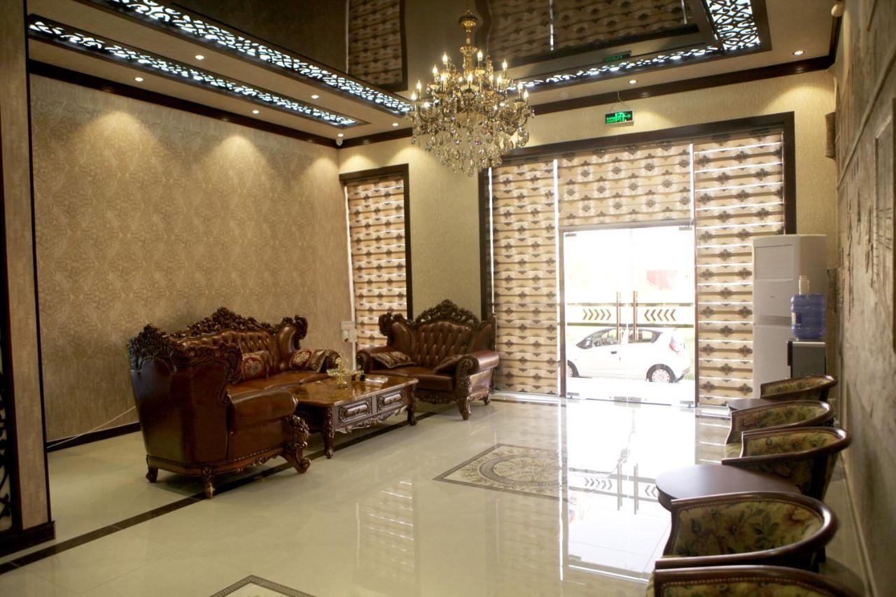 Hotel Naxshab Qarshi Exteriör bild