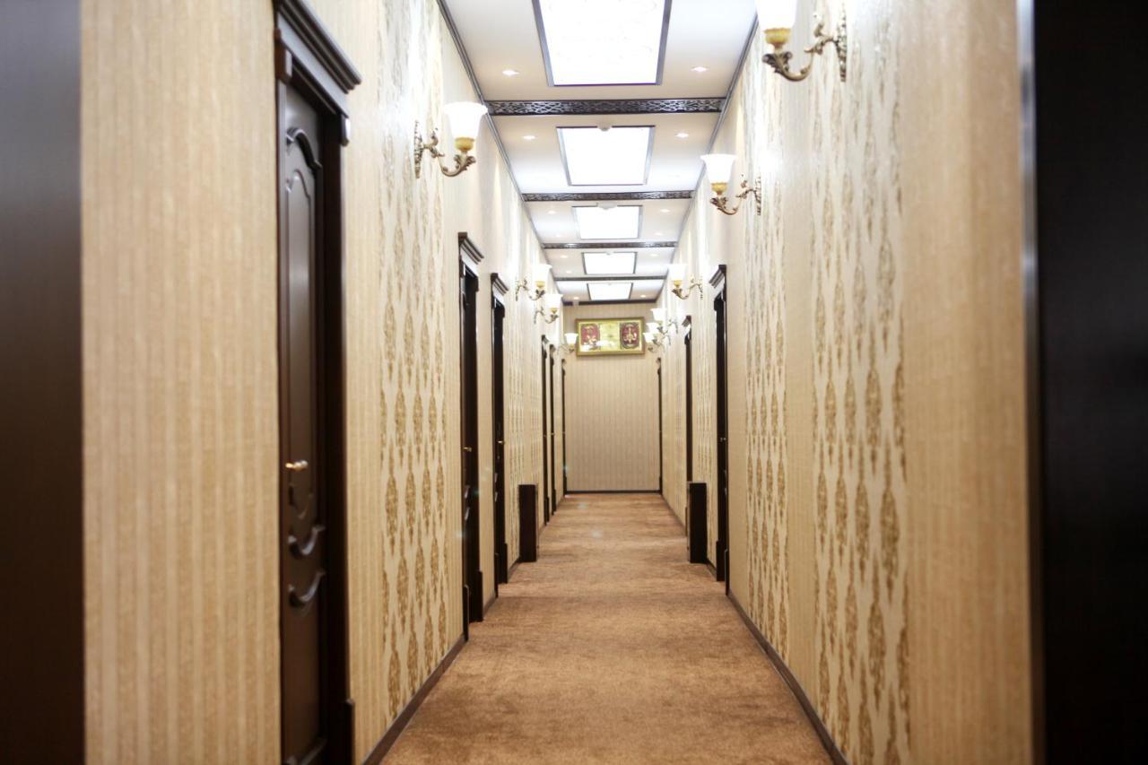 Hotel Naxshab Qarshi Exteriör bild