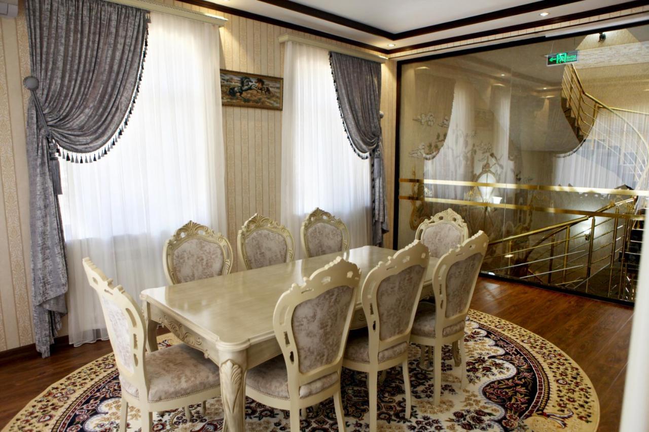 Hotel Naxshab Qarshi Exteriör bild